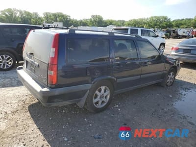 Trzecie zdjęcie samochodu z tyłu: 1999 VOLVO V70 XC VIN:YV1LZ56DXX2570610 - miniatura