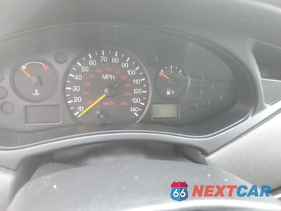 Zdjęcie 9 z 13 samochodu: 2002 FORD FOCUS SE VIN:1FAFP34P12W208201 - miniatura