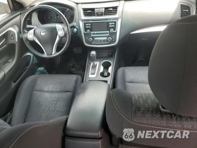 Zdjęcie 8 z 12 samochodu: 2017 NISSAN ALTIMA 2.5 VIN:1N4AL3AP2HC116020 - miniatura