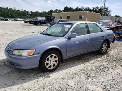 2000 TOYOTA CAMRY CE JT2BG22K0Y0473190 - główne zdjęcie licytacji z USA - miniatura