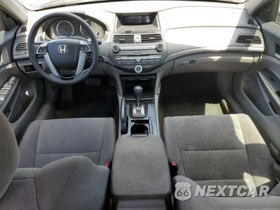 Zdjęcie 8 z 13 samochodu: 2010 HONDA ACCORD LX VIN:1HGCP2F32AA114164 - miniatura