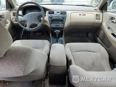 Zdjęcie 8 z 13 samochodu: 2002 HONDA ACCORD LX VIN:JHMCG56432C008044 - miniatura