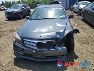 Piąte zdjęcie samochodu w środku: 2011 MERCEDES-BENZ C 300 4MATIC VIN:WDDGF8BB6BR166828 - miniatura