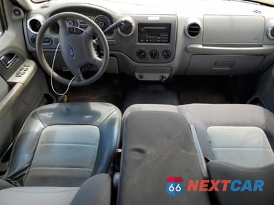 Zdjęcie 8 z 12 samochodu: 2006 FORD EXPEDITION XLT VIN:1FMPU15566LA60848 - miniatura