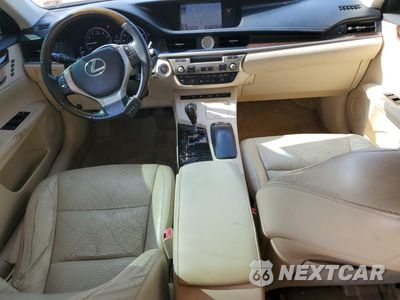Zdjęcie 8 z 12 samochodu: 2013 LEXUS ES 350 VIN:JTHBK1GG0B2060753 - miniatura