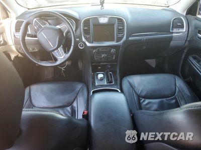 Zdjęcie 8 z 14 samochodu: 2015 CHRYSLER 300 LIMITED VIN:2C3CCAAG3FH899371 - miniatura