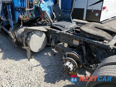 Zdjęcie 10 z 10 samochodu: 2017 VOLVO VN VNL VIN:4V4NC9EH7HN976196 - miniatura