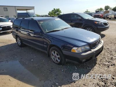 Czwarte zdjęcie samochodu z boku: 1999 VOLVO V70 XC VIN:YV1LZ56DXX2570610 - miniatura