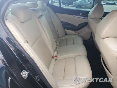 Zdjęcie 10 z 14 samochodu: 2017 NISSAN MAXIMA 3.5S VIN:1N4AA6APXHC414368 - miniatura