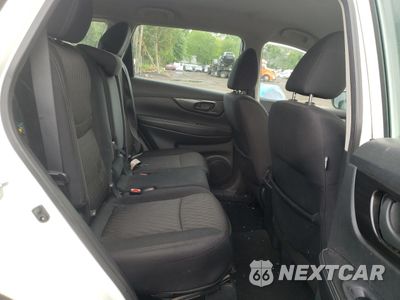 Zdjęcie 10 z 12 samochodu: 2019 NISSAN ROGUE S VIN:5N1AT2MV1KC794260 - miniatura
