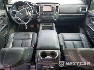 Zdjęcie 8 z 12 samochodu: 2019 NISSAN TITAN XD SL VIN:1N6BA1F4XKN534423 - miniatura