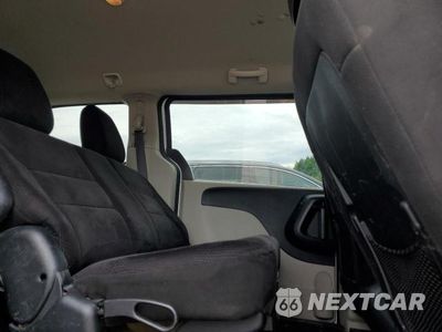 Zdjęcie 11 z 13 samochodu: 2015 DODGE GRAND CARAVAN SE VIN:2C4RDGBG0FR510720 - miniatura