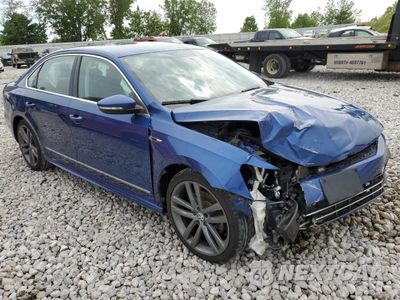 Czwarte zdjęcie samochodu z boku: 2017 VOLKSWAGEN PASSAT R-LINE VIN:1VWDT7A37HC004127 - miniatura