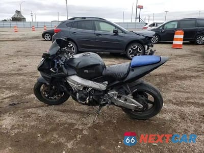 Zdjęcie 9 z 9 samochodu: 2003 HONDA CBR900 RR VIN:JH2SC50023M105303 - miniatura