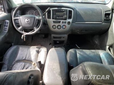 Zdjęcie 8 z 13 samochodu: 2004 MAZDA TRIBUTE ES VIN:4F2CZ06194KM14729 - miniatura
