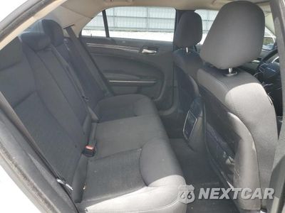 Zdjęcie 10 z 13 samochodu: 2019 CHRYSLER 300 TOURING VIN:2C3CCAAG2KH610104 - miniatura