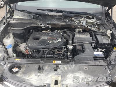 Zdjęcie 12 z 13 samochodu: 2017 HYUNDAI SANTA FE SPORT VIN:5NMZWDLA6HH052004 - miniatura