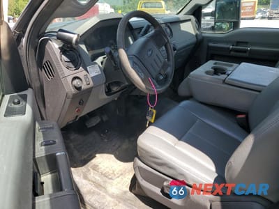 Zdjęcie 8 z 13 samochodu: 2015 FORD F550 SUPER DUTY VIN:1FDUF5GT7FEB96555 - miniatura