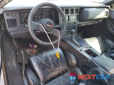 Zdjęcie 8 z 14 samochodu: 1989 CHEVROLET CORVETTE VIN:1G1YY218XK5108474 - miniatura