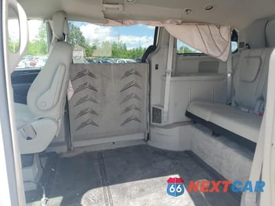 Zdjęcie 11 z 13 samochodu: 2015 CHRYSLER TOWN & COUNTRY TOURING L VIN:2C7WC1CG8FR645707 - miniatura