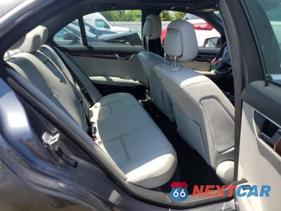 Zdjęcie 10 z 12 samochodu: 2011 MERCEDES-BENZ C 300 4MATIC VIN:WDDGF8BB6BR166828 - miniatura