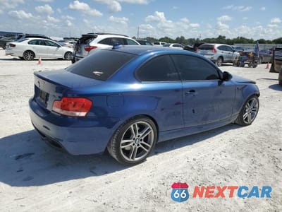 Trzecie zdjęcie samochodu z tyłu: 2010 BMW 135 I VIN:WBAUC7C51AVK96124 - miniatura