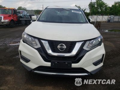 Piąte zdjęcie samochodu w środku: 2019 NISSAN ROGUE S VIN:5N1AT2MV1KC794260 - miniatura