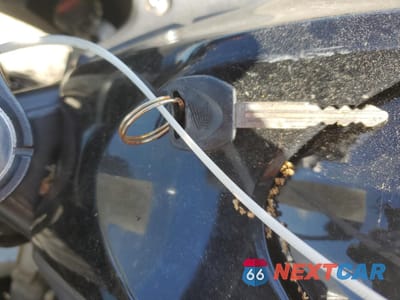 Zdjęcie 8 z 10 samochodu: 2012 HONDA CBR250 R VIN:MLHMC4102C5201045 - miniatura