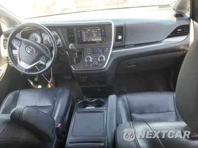 Zdjęcie 8 z 13 samochodu: 2016 TOYOTA SIENNA SE VIN:5TDXK3DC1GS729890 - miniatura