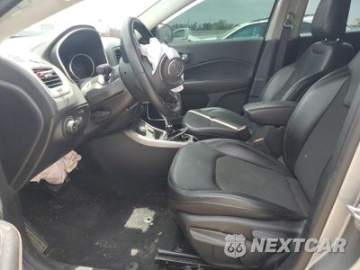 Zdjęcie 7 z 13 samochodu: 2019 JEEP COMPASS LATITUDE VIN:3C4NJDBB7KT768315 - miniatura