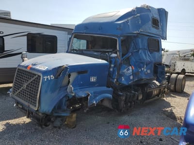 Drugie zdjęcie samochodu z przodu: 2017 VOLVO VN VNL VIN:4V4NC9EH7HN976196 - miniatura