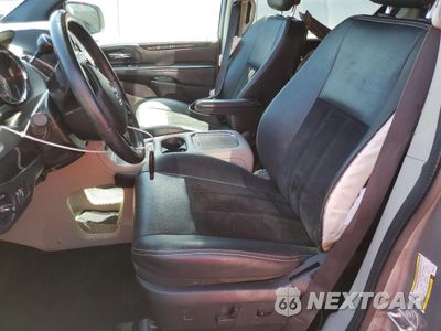 Zdjęcie 7 z 16 samochodu: 2017 DODGE GRAND CARAVAN SXT VIN:2C4RDGCG7HR686729 - miniatura