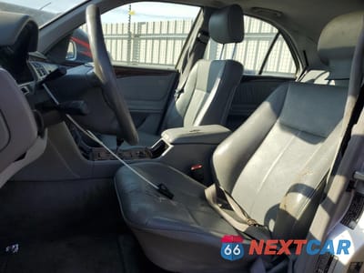 Zdjęcie 7 z 15 samochodu: 2001 MERCEDES-BENZ E 320 VIN:WDBJF65J81B179612 - miniatura