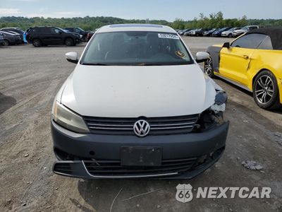 Piąte zdjęcie samochodu w środku: 2013 VOLKSWAGEN JETTA SE VIN:3VWDX7AJ6DM447820 - miniatura