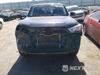 Piąte zdjęcie samochodu w środku: 2014 TOYOTA 4RUNNER SR5 VIN:JTEBU5JR7E5166545 - miniatura