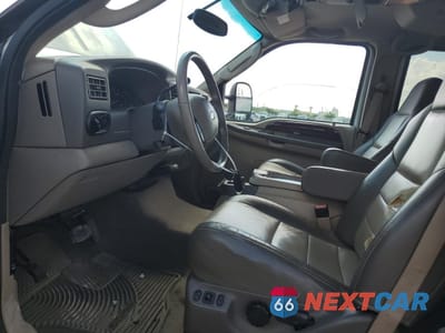 Zdjęcie 7 z 13 samochodu: 2004 FORD EXCURSION EDDIE BAUER VIN:1FMSU45P54EC48064 - miniatura