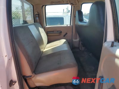 Zdjęcie 6 z 10 samochodu: 2004 FORD F450 SUPER DUTY VIN:1FDXW46P14EC69735 - miniatura