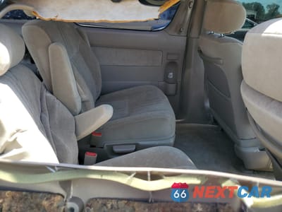 Zdjęcie 11 z 15 samochodu: 1999 TOYOTA SIENNA LE VIN:4T3ZF13C7XU136407 - miniatura