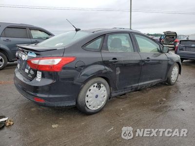 Trzecie zdjęcie samochodu z tyłu: 2014 FORD FOCUS SE VIN:1FADP3F22EL356369 - miniatura