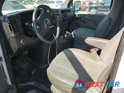 Zdjęcie 7 z 13 samochodu: 2013 GMC SAVANA G3500 VIN:1GTZ7TBG6D1153450 - miniatura