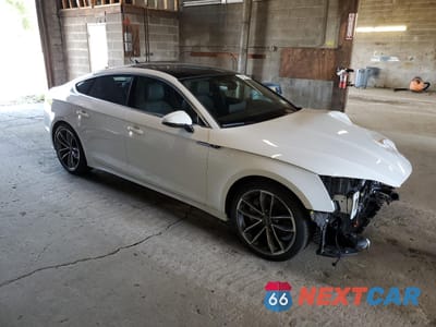Czwarte zdjęcie samochodu z boku: 2023 AUDI A5 PREMIUM PLUS 45 VIN:WAUFACF5XPA069372 - miniatura
