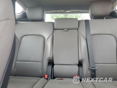 Zdjęcie 10 z 13 samochodu: 2017 HYUNDAI SANTA FE SPORT VIN:5NMZWDLA6HH052004 - miniatura