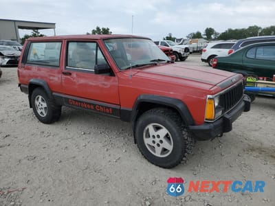 Czwarte zdjęcie samochodu z boku: 1985 JEEP CHEROKEE CHIEF VIN:1JCWB7736FT150035 - miniatura