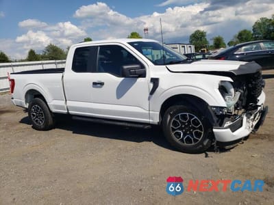 Czwarte zdjęcie samochodu z boku: 2023 FORD F150 SUPER CAB VIN:1FTFX1E59PKE92655 - miniatura