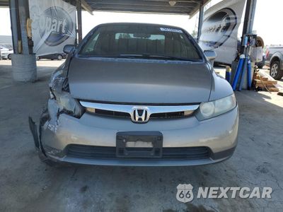 Piąte zdjęcie samochodu w środku: 2008 HONDA CIVIC LX VIN:2HGFA16558H351267 - miniatura