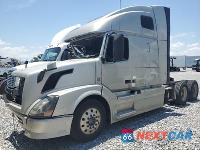 Drugie zdjęcie samochodu z przodu: 2015 VOLVO VNL SEMI TRUCK VIN:4V4NC9EH1FN918291 - miniatura
