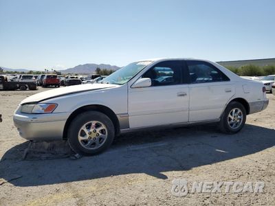 1998 TOYOTA CAMRY CE JT2BG22K9W0200858 - główne zdjęcie licytacji z USA - miniatura