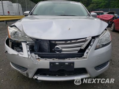 Piąte zdjęcie samochodu w środku: 2015 NISSAN SENTRA S VIN:3N1AB7APXFY245277 - miniatura