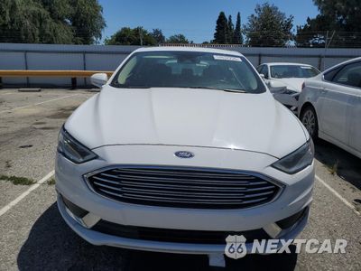 Piąte zdjęcie samochodu w środku: 2018 FORD FUSION SE HYBRID VIN:3FA6P0LU4JR278637 - miniatura