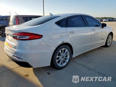 Trzecie zdjęcie samochodu z tyłu: 2019 FORD FUSION SE VIN:3FA6P0LU2KR124896 - miniatura